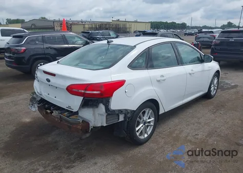 2016 Ford Focus Se z USA, uszkodzony, nr VIN 1FADP3F27GL277833